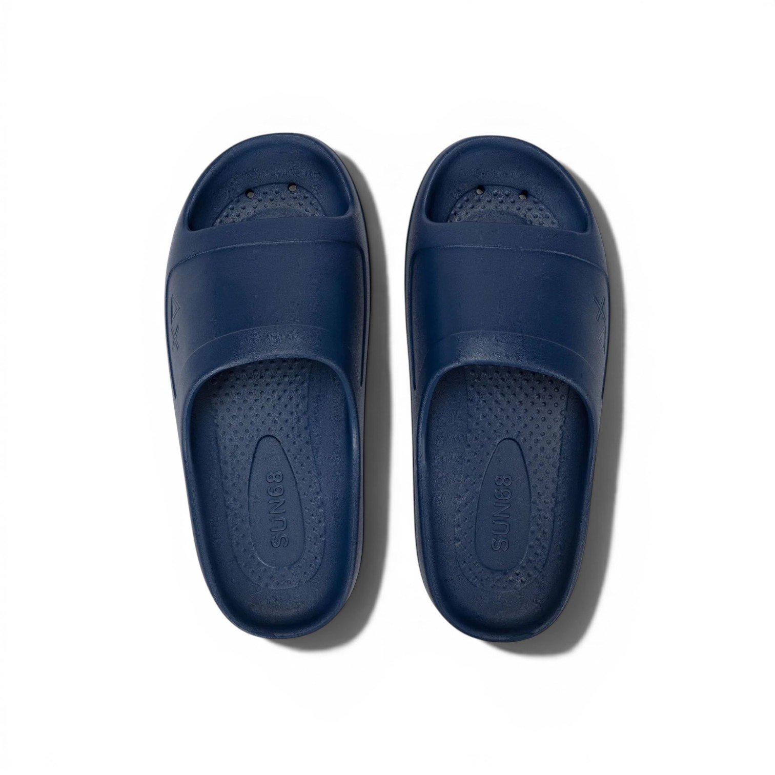8abb8154-22fa-42e5-9bad-84754c1d99bd_1800x1800.jpg SUN68 slippers monoblock logo – X36112-07 – Image 1